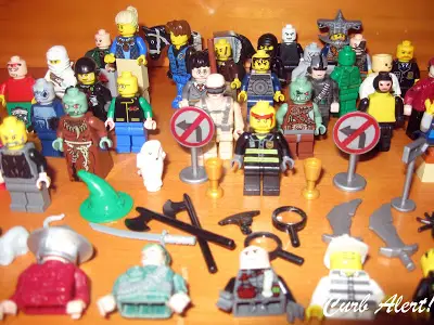 Lego Dude Storage DIY Tutorial via Curb Alert! blog http://tamicurbalert.blogspot.com