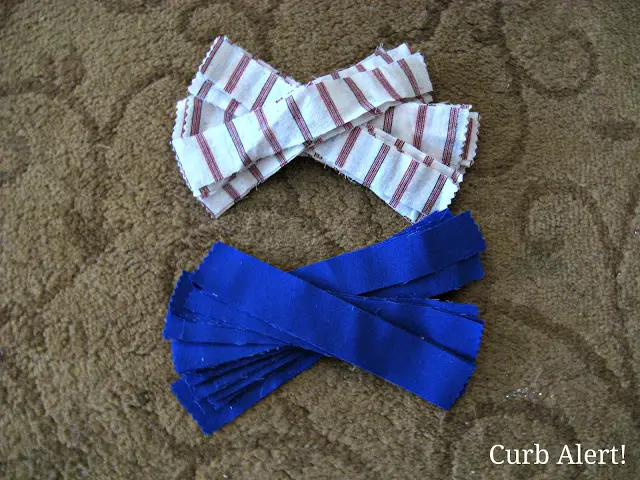 Curb Alert! Blog:  Patriotic Flip Flops {out of Fabric Scraps}