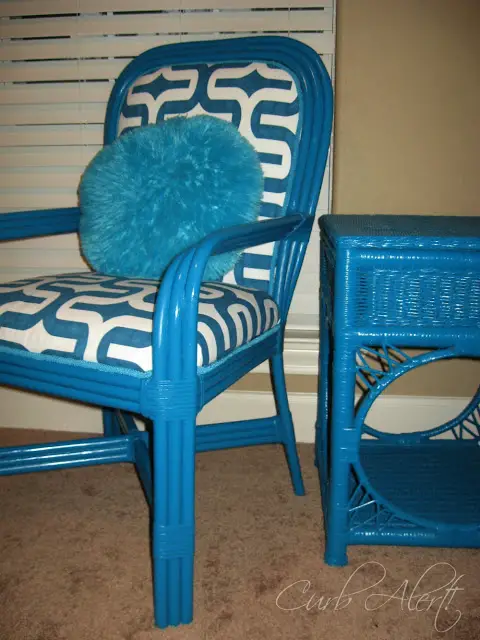 Reupholstery Tutorial: Updated Blue Wicker Chair via Curb Alert! http:tamicurbalert.blogspot.com