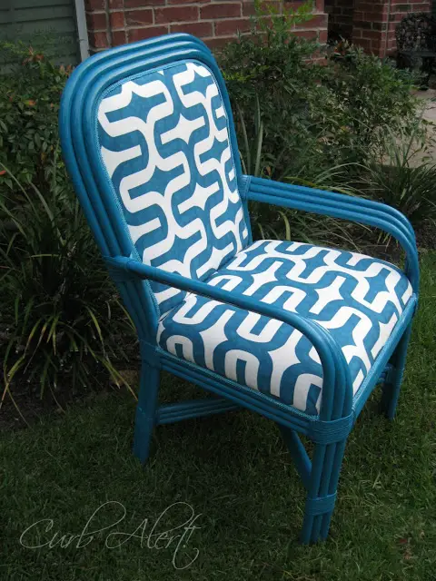 Reupholstery Tutorial: Updated Blue Wicker Chair via Curb Alert! http:tamicurbalert.blogspot.com