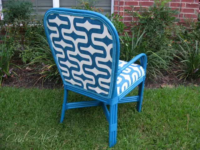 Reupholstery Tutorial: Updated Blue Wicker Chair via Curb Alert! http:tamicurbalert.blogspot.com