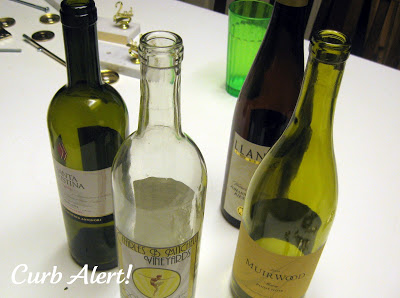 Oscar Party DIY Wine Bottle Stoppers via Curb Alert! blog http://tamicurbalert.blogspot.com