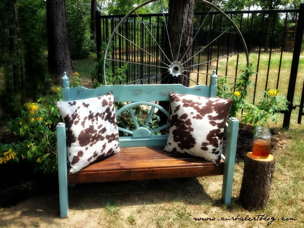 Rustic Western Headboard Bench Makeover with Annie Sloan Chalk Paint and Minwax Stain via Curb Alert! http://www.curbalertblog.com